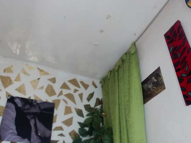 Kazsandra's BongaCams show and profile