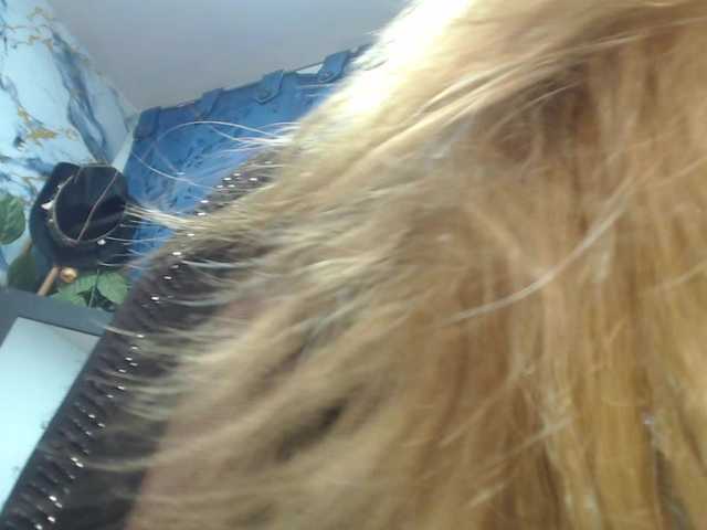 Kazsandra's BongaCams show and profile