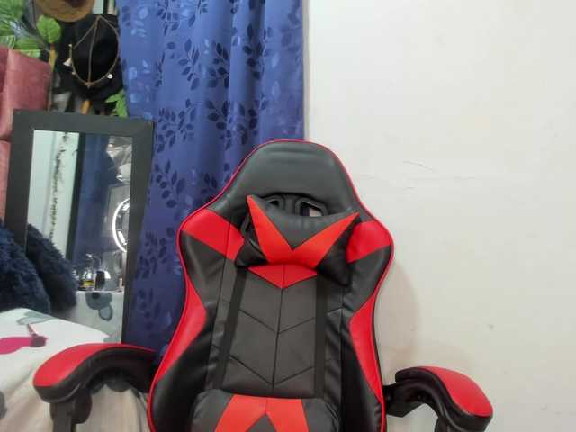 Kazsandra's BongaCams show and profile