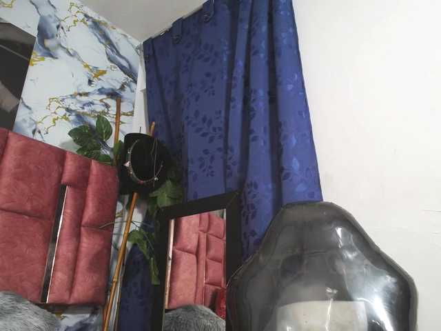 Kazsandra's BongaCams show and profile