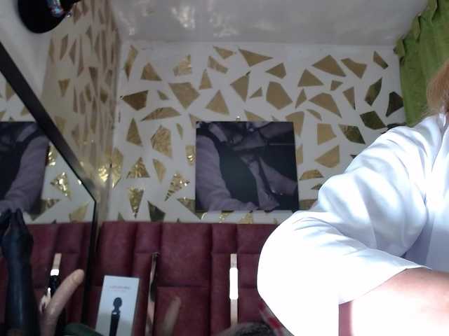 Kazsandra's BongaCams show and profile