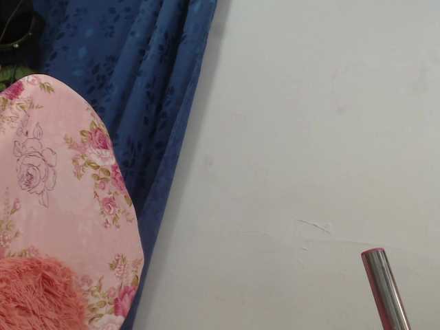 Kazsandra's BongaCams show and profile