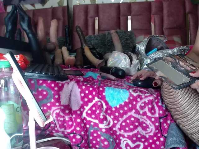 Kazsandra's BongaCams show and profile