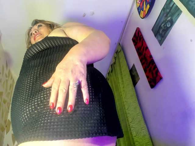 Kazsandra's BongaCams show and profile