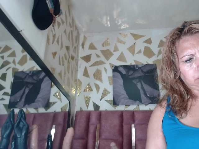 Kazsandra's BongaCams show and profile