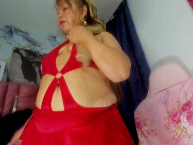 Kazsandra live cam profile