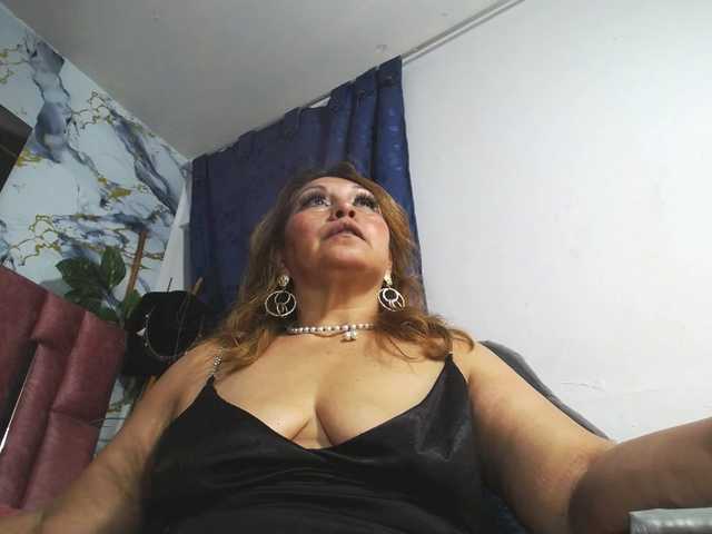 Kazsandra's BongaCams show and profile