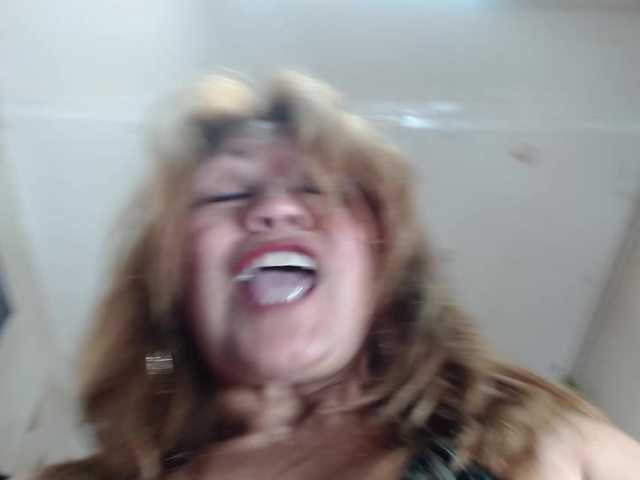 Kazsandra's BongaCams show and profile