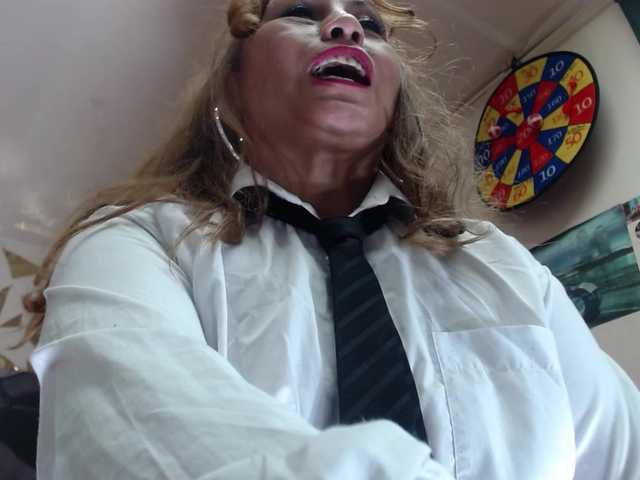 Kazsandra's BongaCams show and profile