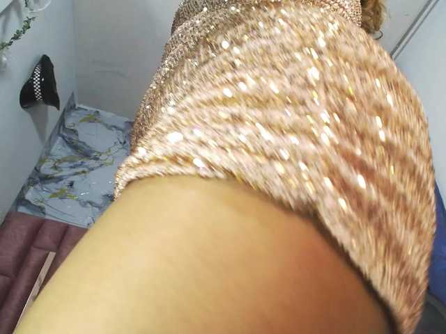 Kazsandra's BongaCams show and profile