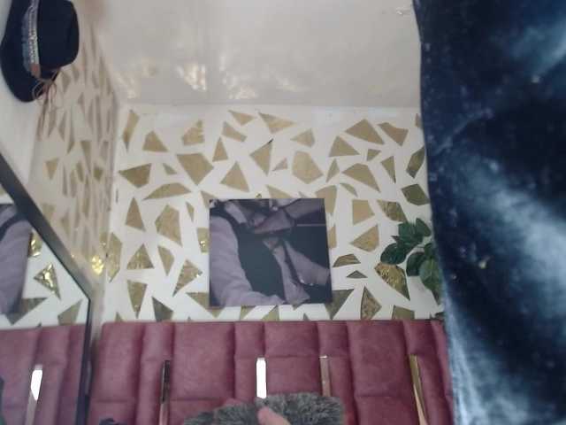 Kazsandra's BongaCams show and profile