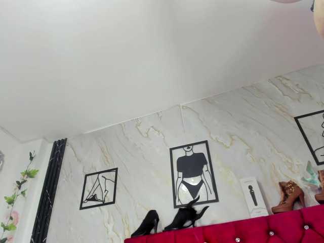 Kazsandra's BongaCams show and profile