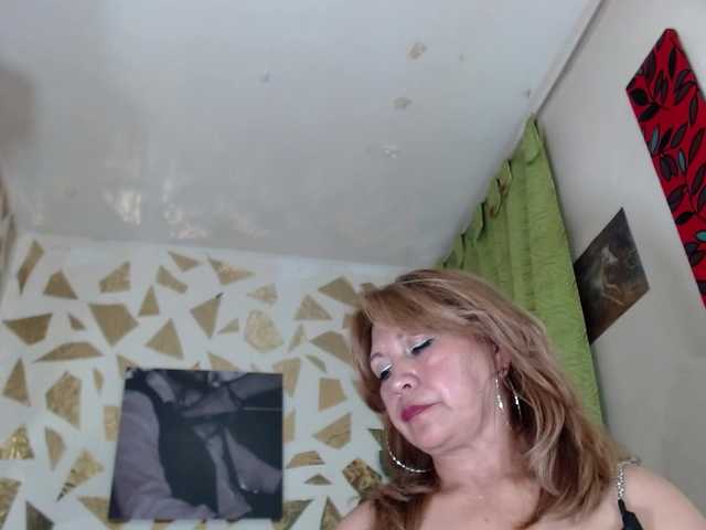 Kazsandra's BongaCams show and profile