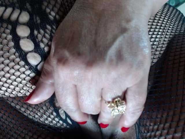 Kazsandra's BongaCams show and profile