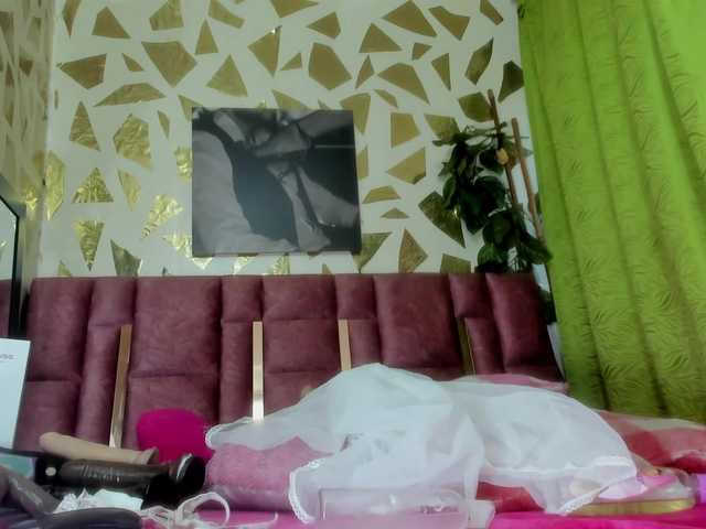 Kazsandra's BongaCams show and profile