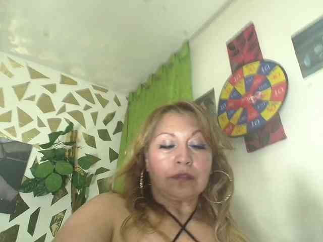 Kazsandra webcam