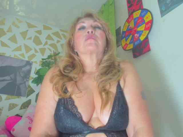 Kazsandra webcam
