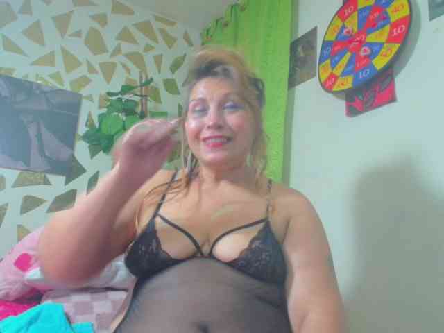 Kazsandra webcam