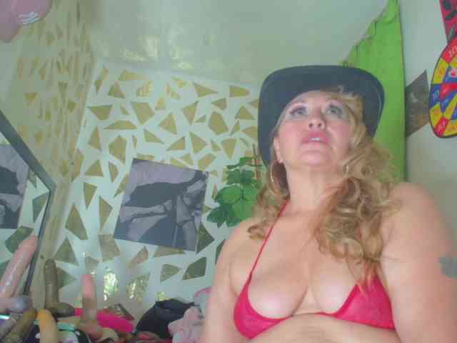Kazsandra webcam