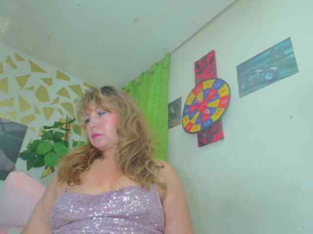Kazsandra webcam
