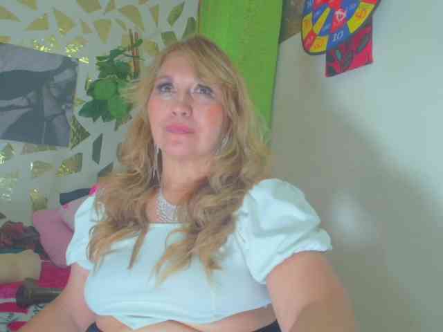Kazsandra webcam