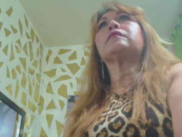 Kazsandra webcam
