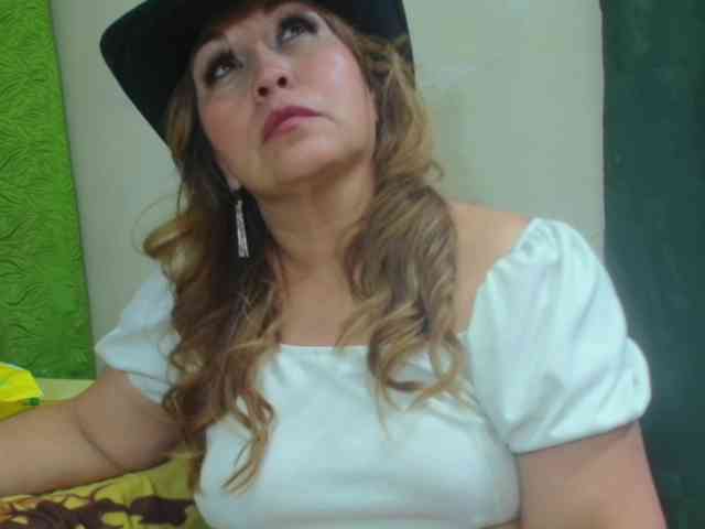 Kazsandra webcam