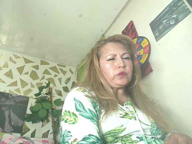 Kazsandra webcam