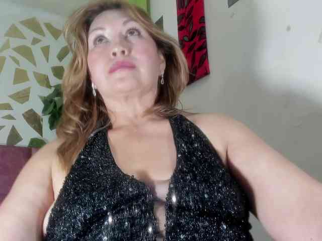 Kazsandra Live Webcam on BongaCams