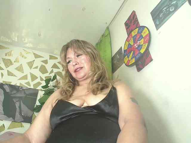 Kazsandra webcam