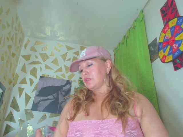 Kazsandra webcam