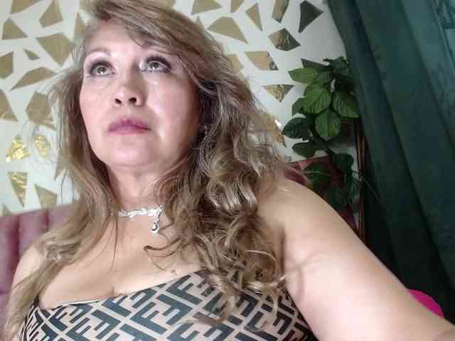 Kazsandra webcam