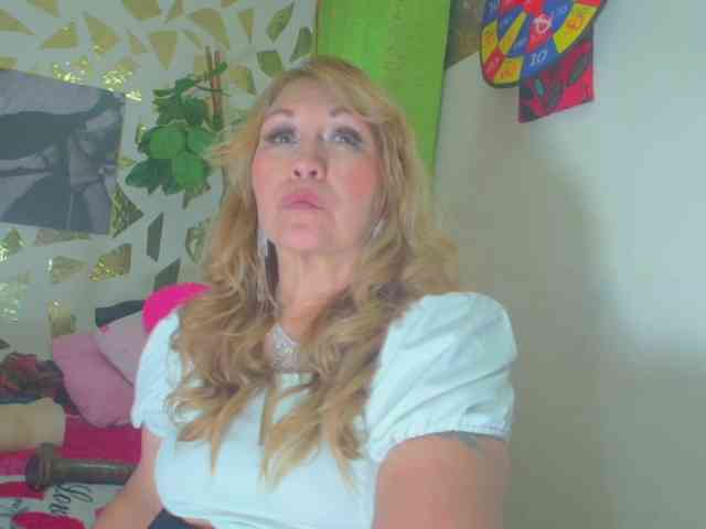 Kazsandra webcam