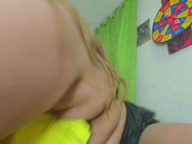 Kazsandra webcam