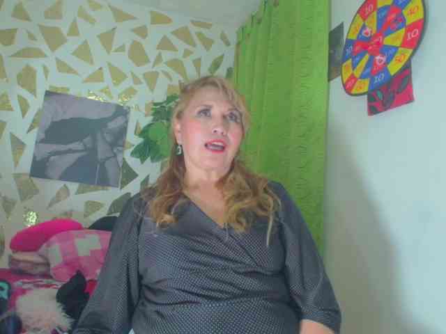Kazsandra webcam