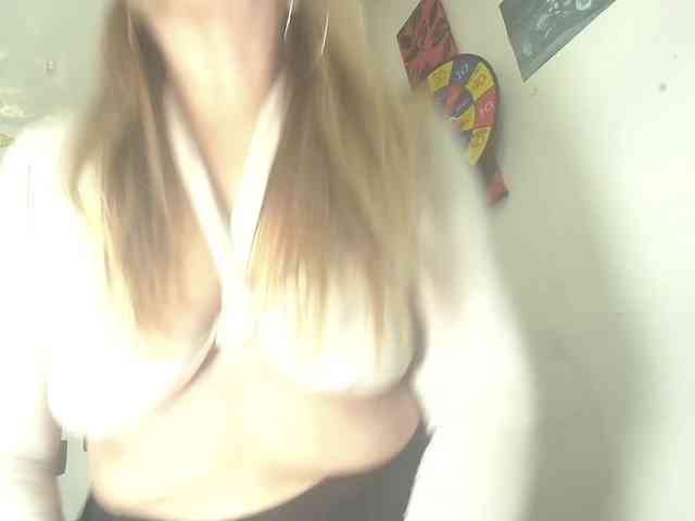 Kazsandra webcam