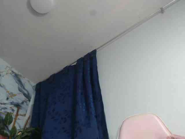 Kazsandra Live Webcam on BongaCams