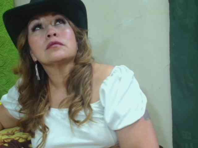 Kazsandra webcam