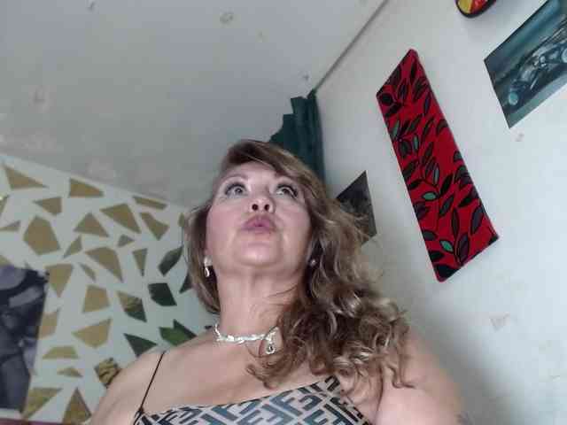 Kazsandra webcam