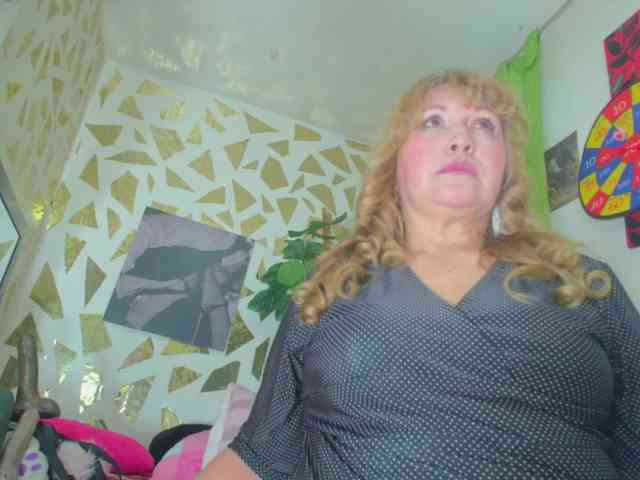Kazsandra webcam
