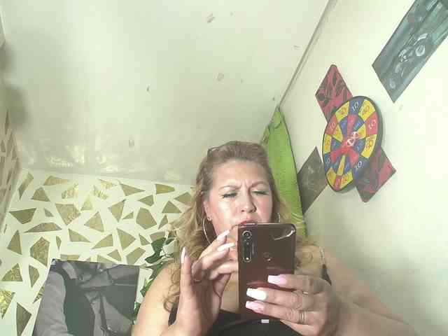 Kazsandra webcam