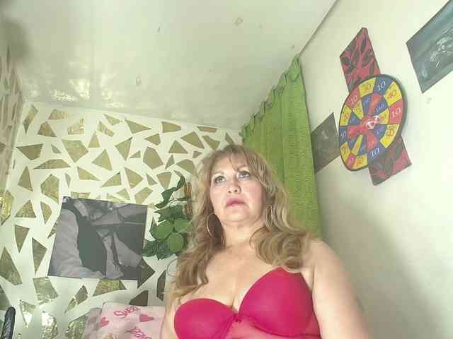 Kazsandra webcam