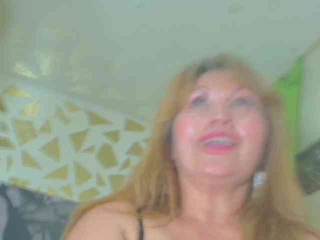 Kazsandra webcam