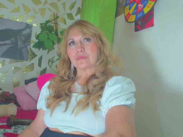 Kazsandra webcam
