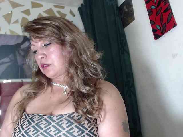 Kazsandra webcam