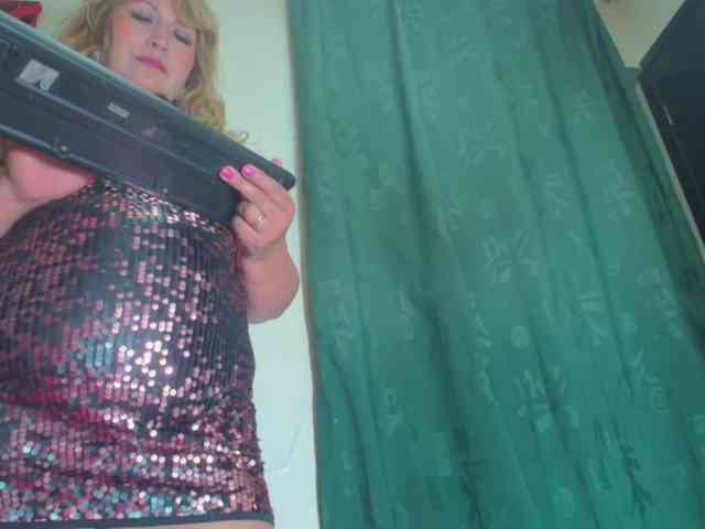 Kazsandra webcam