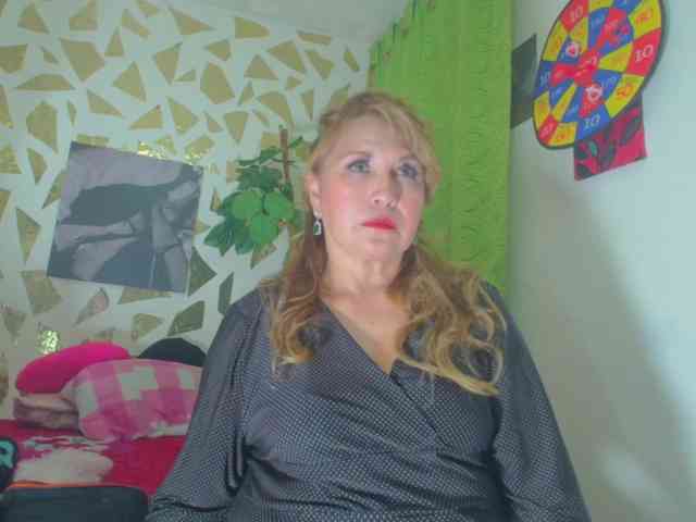 Kazsandra webcam