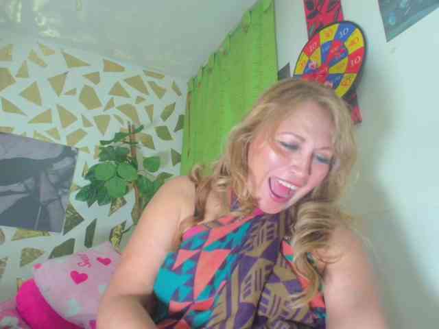 Kazsandra webcam