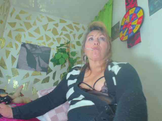 Kazsandra webcam