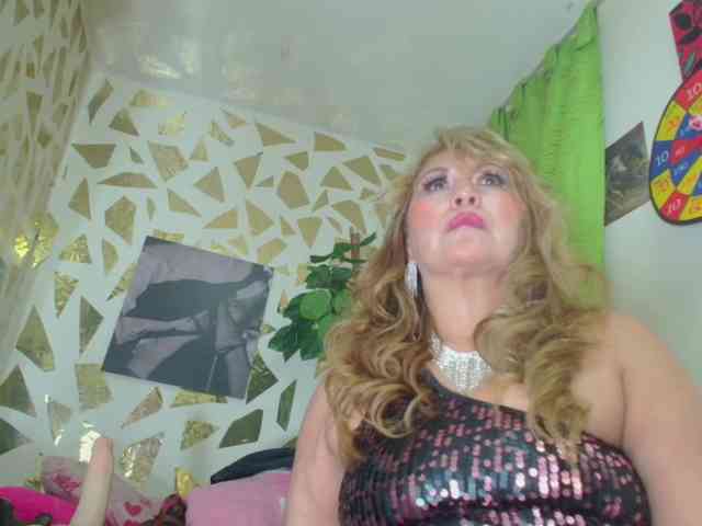 Kazsandra webcam